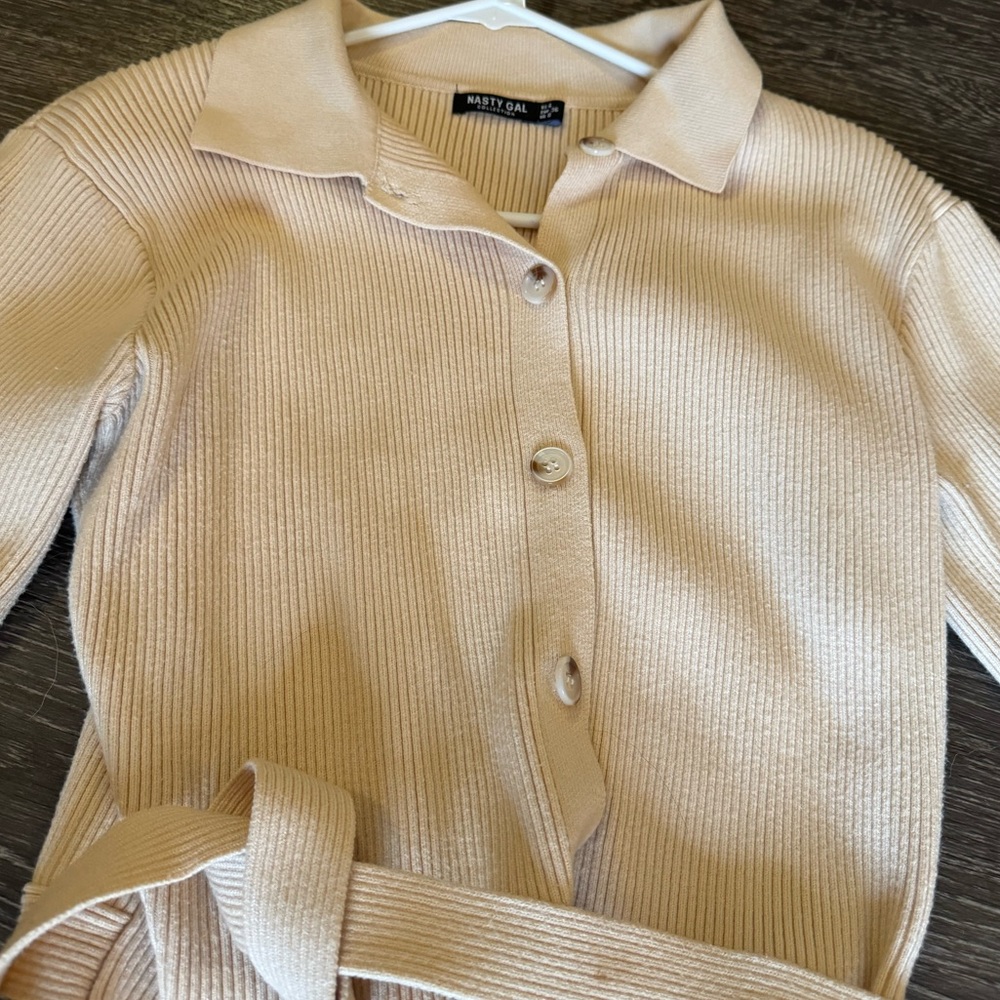 SOLD - Nasty Gal knitted set - size 4 - Cream - Picture 4 of 8